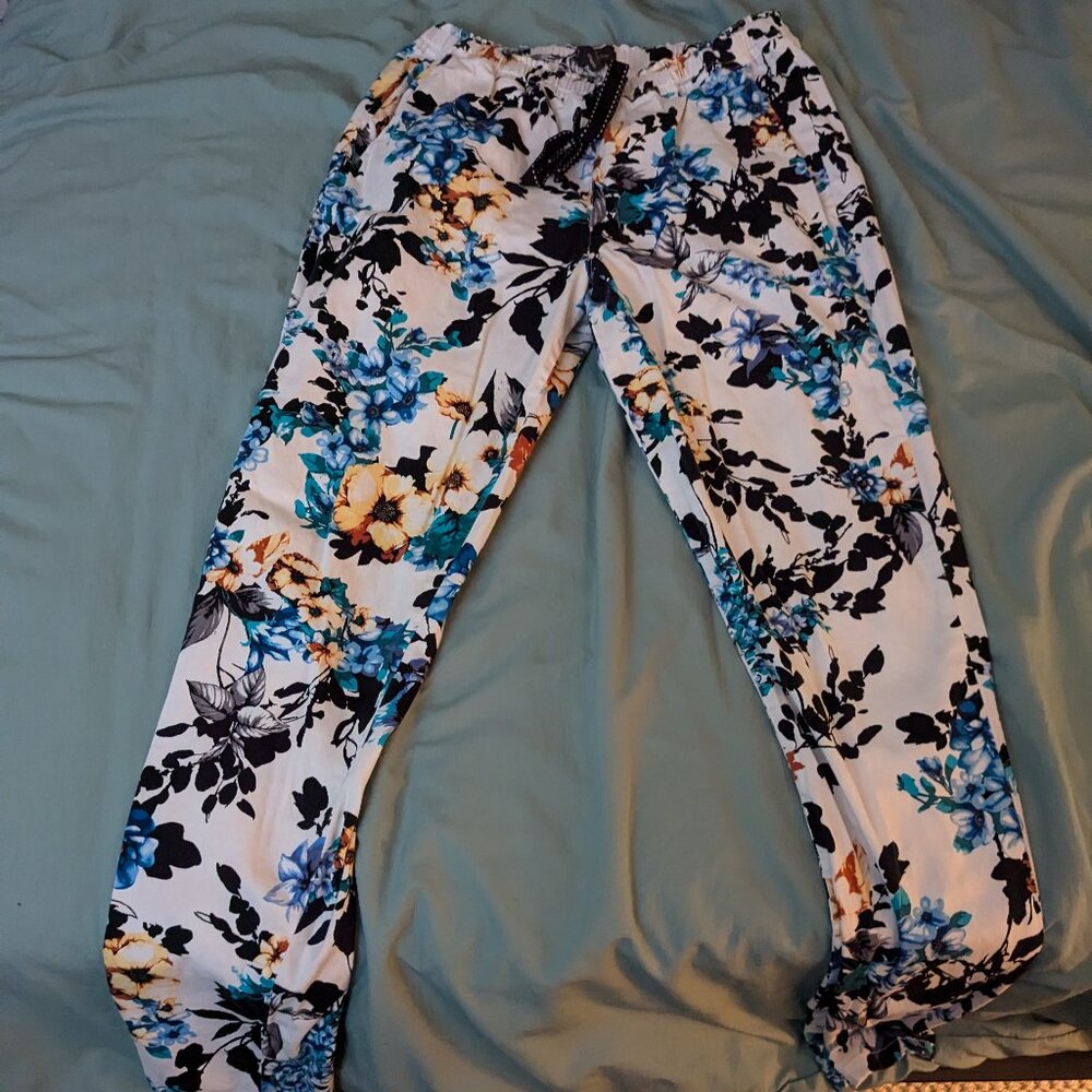Jaanuu Floral Scrub Pants